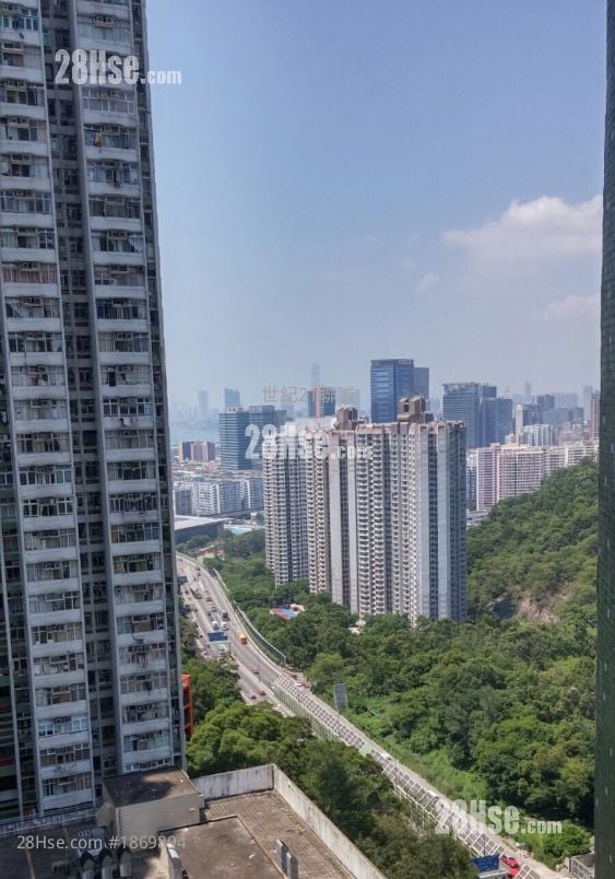 Hing Tin Estate Sell 2 Bedrooms , 1 Bathroom 443 ft²