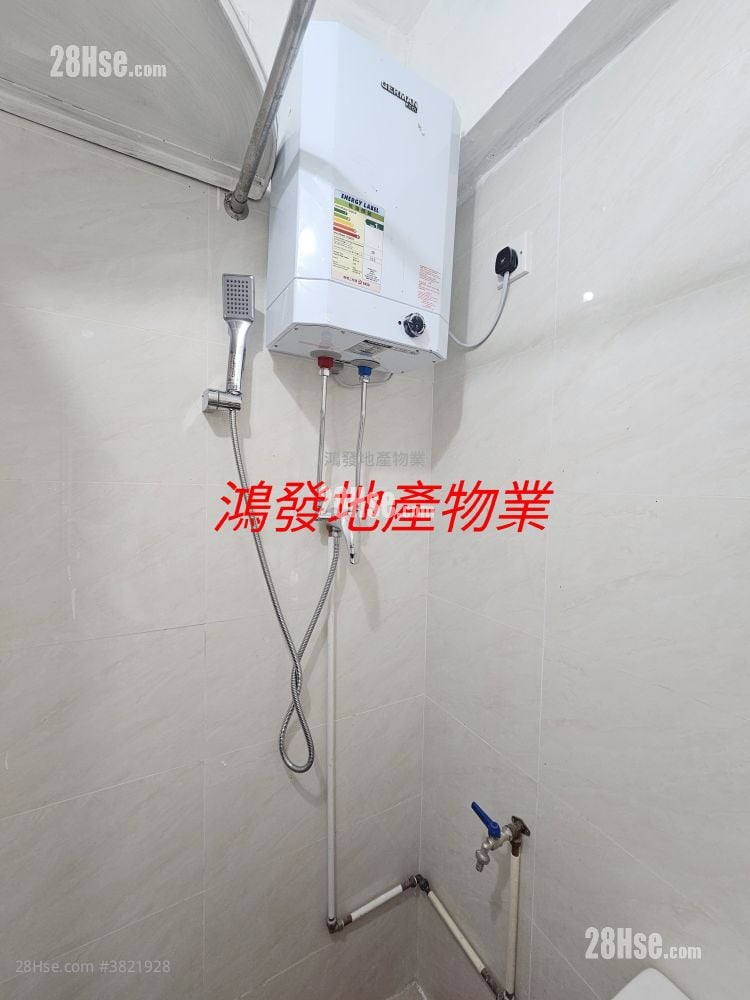 長康大廈 租盤 2 房 264 平方呎