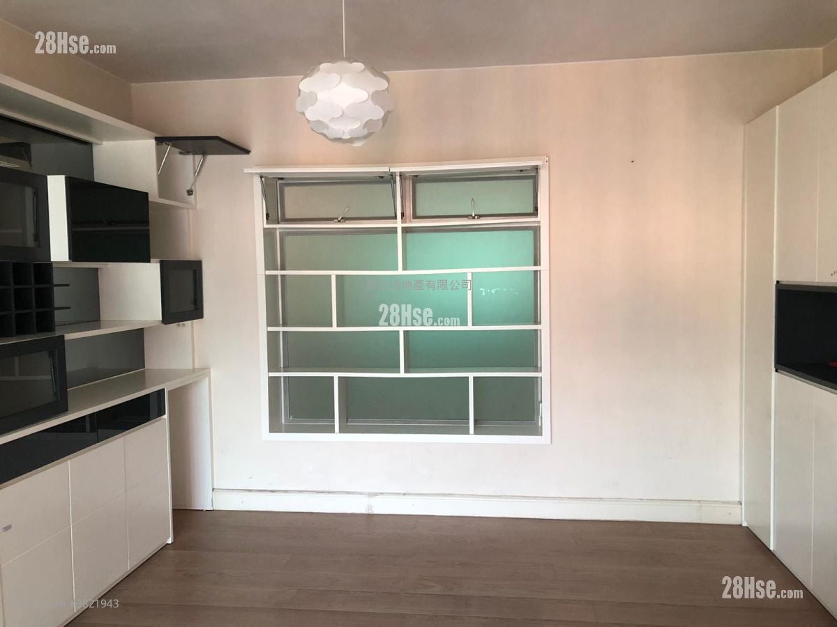 Festival City Sell 3 Bedrooms , 1 Bathroom 843 ft²