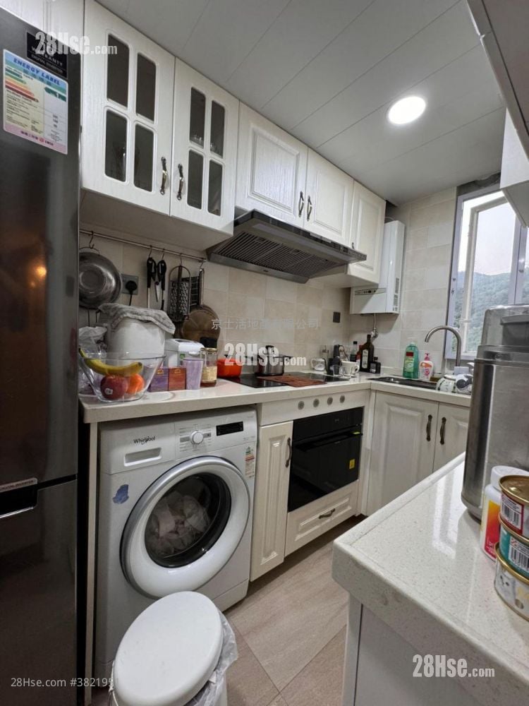 Mei Chung Court Sell 2 Bedrooms , 1 Bathroom 401 ft²