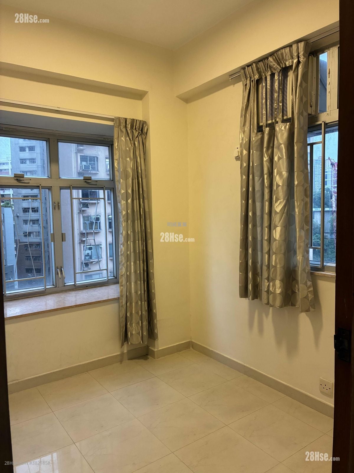 鸿威大厦 租盘 2 房