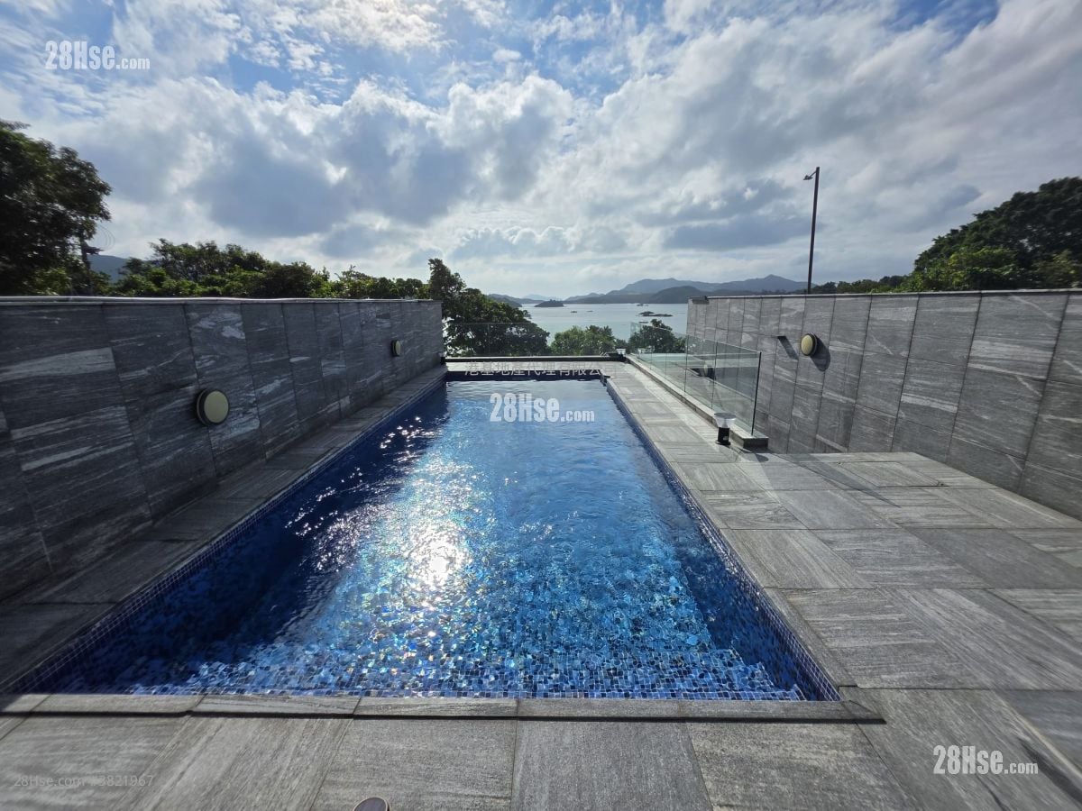 Tsam Chuk Wan Village Rental 5+ Bedrooms , 3 Bathrooms 2,100 ft²