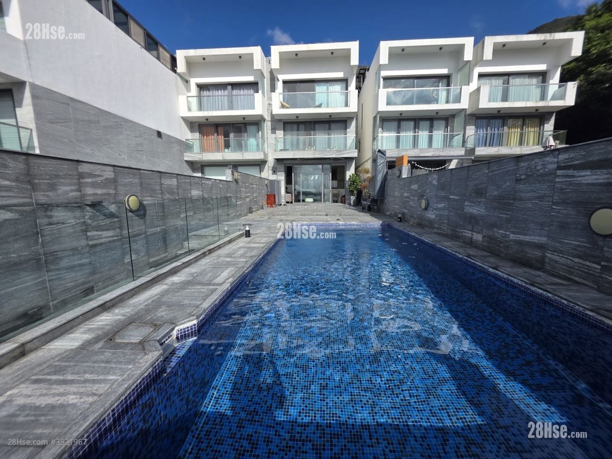 Tsam Chuk Wan Village Rental 5+ Bedrooms , 3 Bathrooms 2,100 ft²