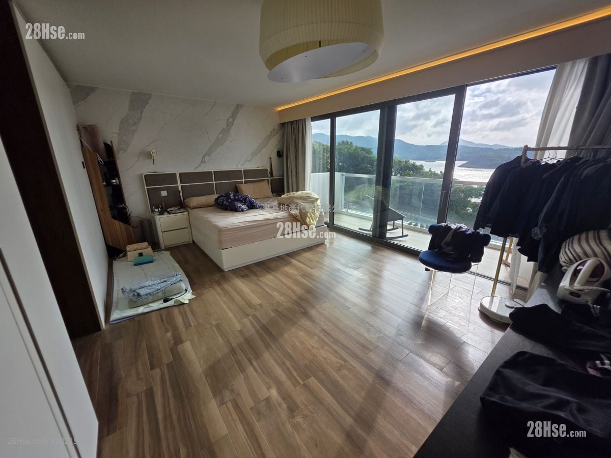 Tsam Chuk Wan Village Rental 5+ Bedrooms , 3 Bathrooms 2,100 ft²