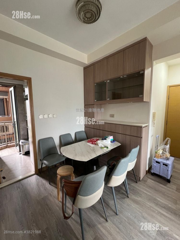 天晋 租盘 3 房 , 2 浴室 706 平方尺