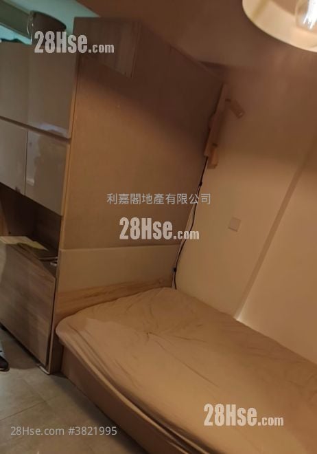 Ava62 Sell Studio , 1 Bathroom 200 ft²