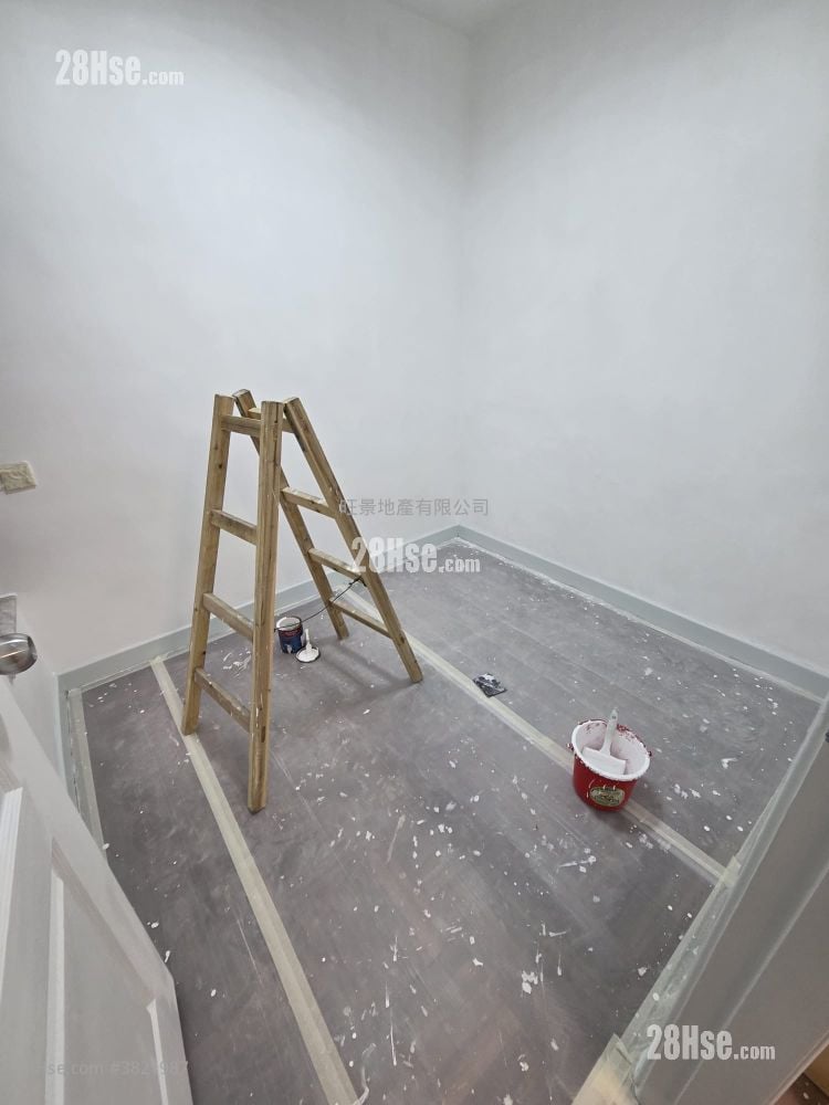 筲箕湾广场 租盘 2 房 388 平方尺