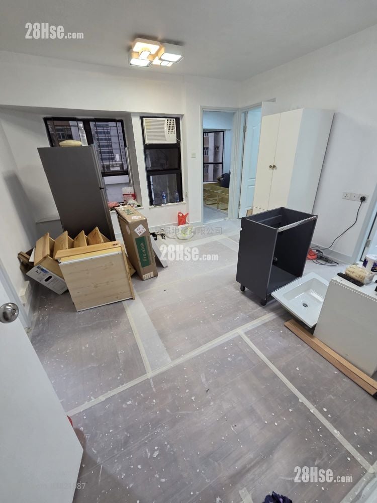 筲箕湾广场 租盘 2 房 388 平方尺