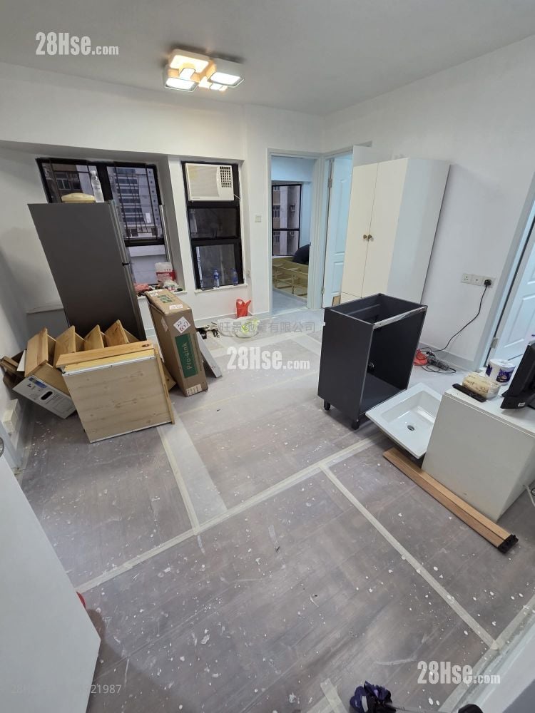 筲箕湾广场 租盘 2 房 388 平方尺