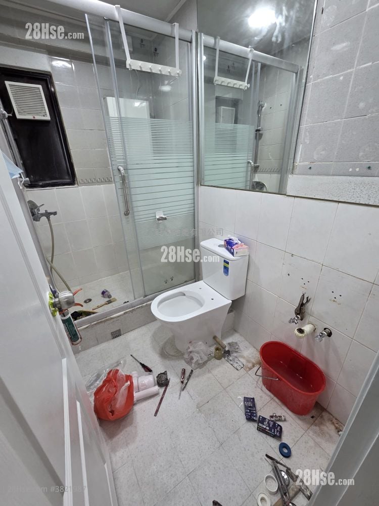 筲箕湾广场 租盘 2 房 388 平方尺