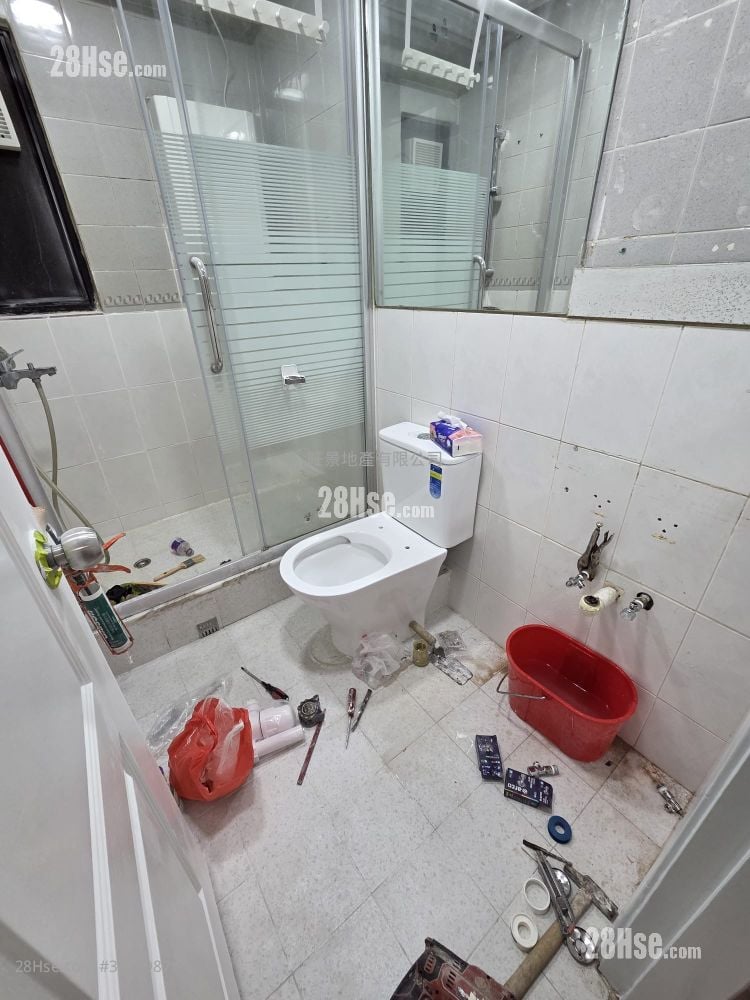 筲箕湾广场 租盘 2 房 388 平方尺