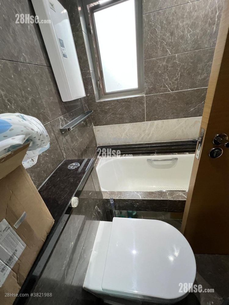 天晋 租盘 3 房 , 2 浴室 706 平方尺