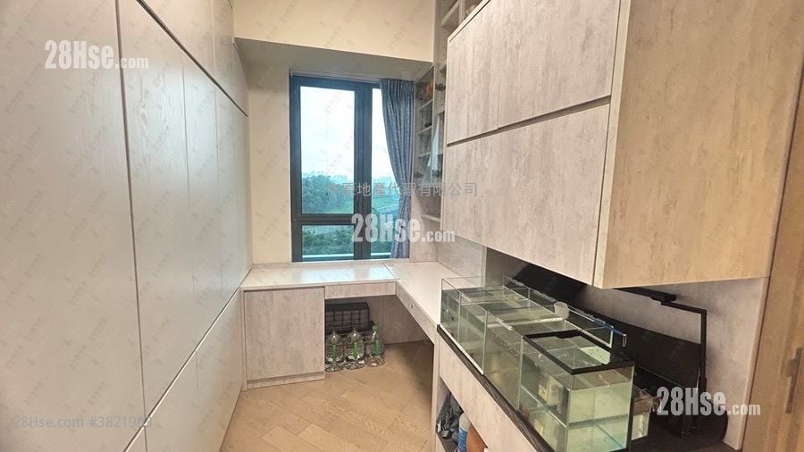 Wetland Seasons Park Sell 5+ Bedrooms , 2 Bathrooms 816 ft²