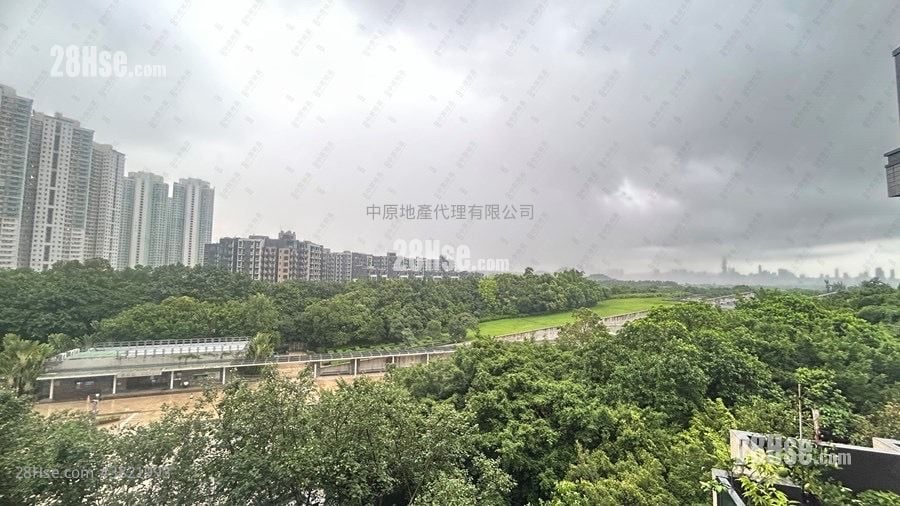 Wetland Seasons Park Sell 5+ Bedrooms , 2 Bathrooms 816 ft²