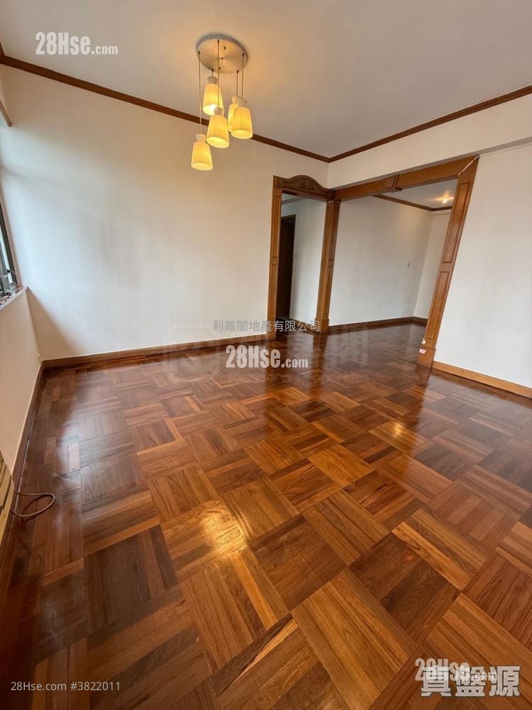 Wing Ying Mansion Sell 3 Bedrooms , 2 Bathrooms 980 ft²