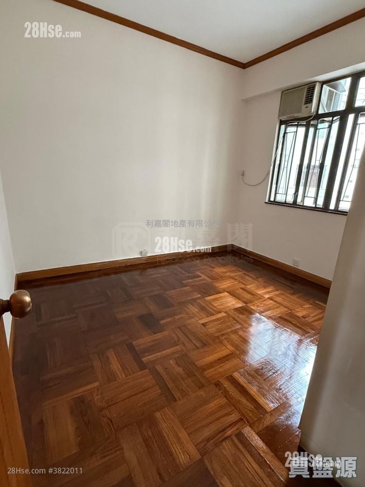 Wing Ying Mansion Sell 3 Bedrooms , 2 Bathrooms 980 ft²