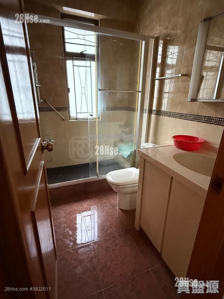 Wing Ying Mansion Sell 3 Bedrooms , 2 Bathrooms 980 ft²