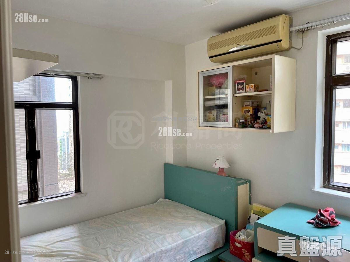 富豪閣 售盤 3 房 723 平方呎