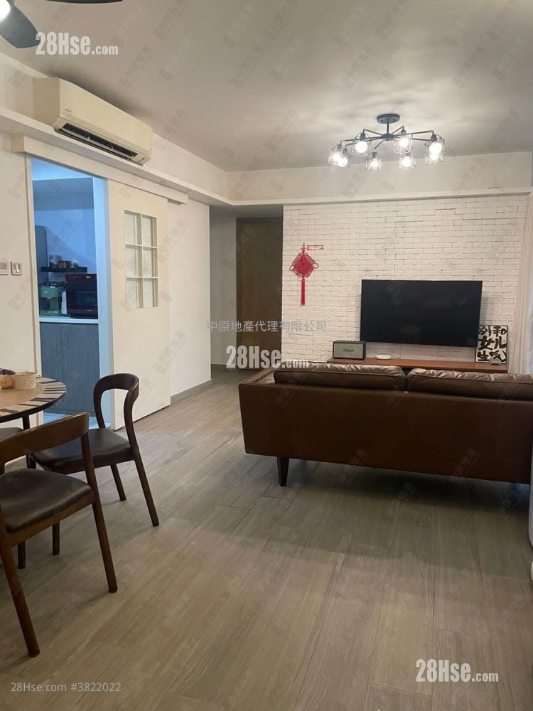 La Costa Sell 3 Bedrooms , 2 Bathrooms 811 ft²