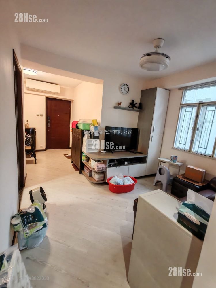 Pearl Court Sell 2 Bedrooms , 1 Bathroom 435 ft²