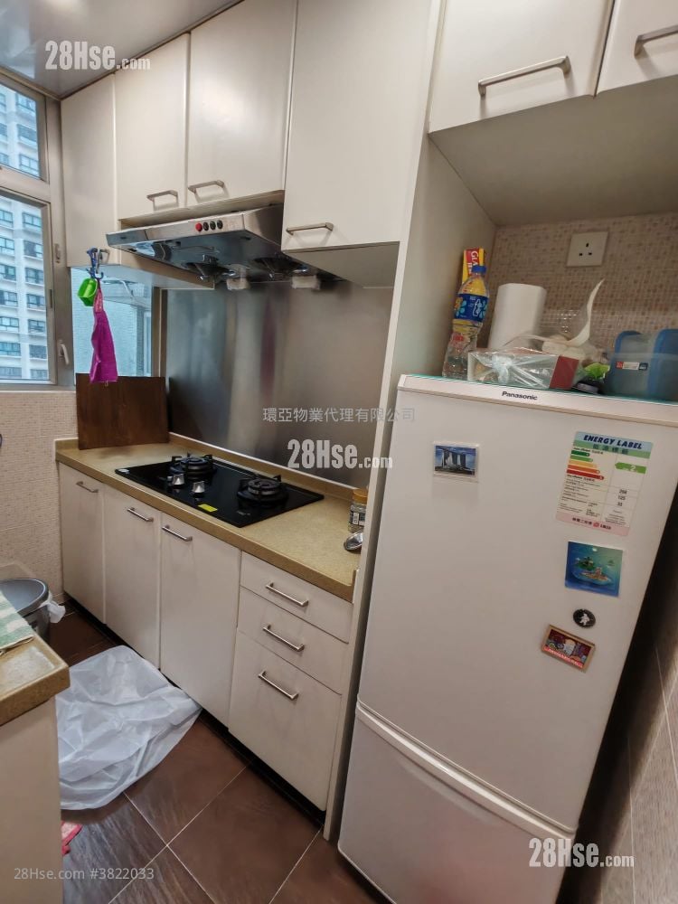 Pearl Court Sell 2 Bedrooms , 1 Bathroom 435 ft²