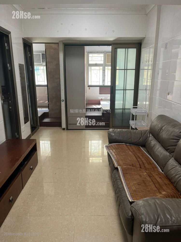 Tenement House Sell 4 Bedrooms , 4 Bathrooms 620 ft²