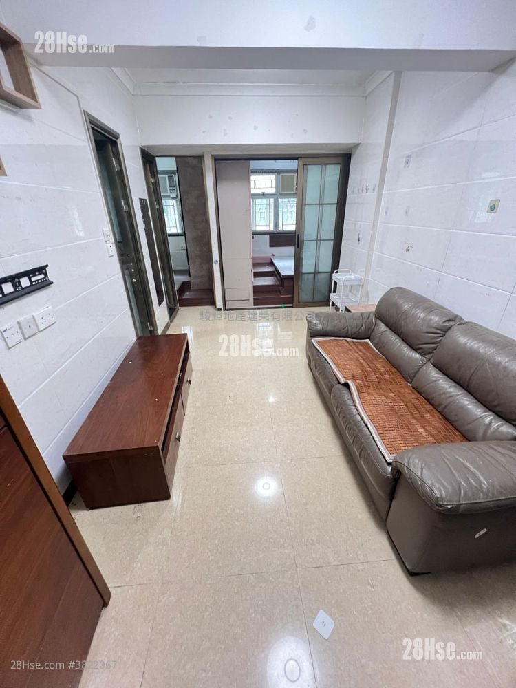 Tenement House Sell 4 Bedrooms , 4 Bathrooms 620 ft²