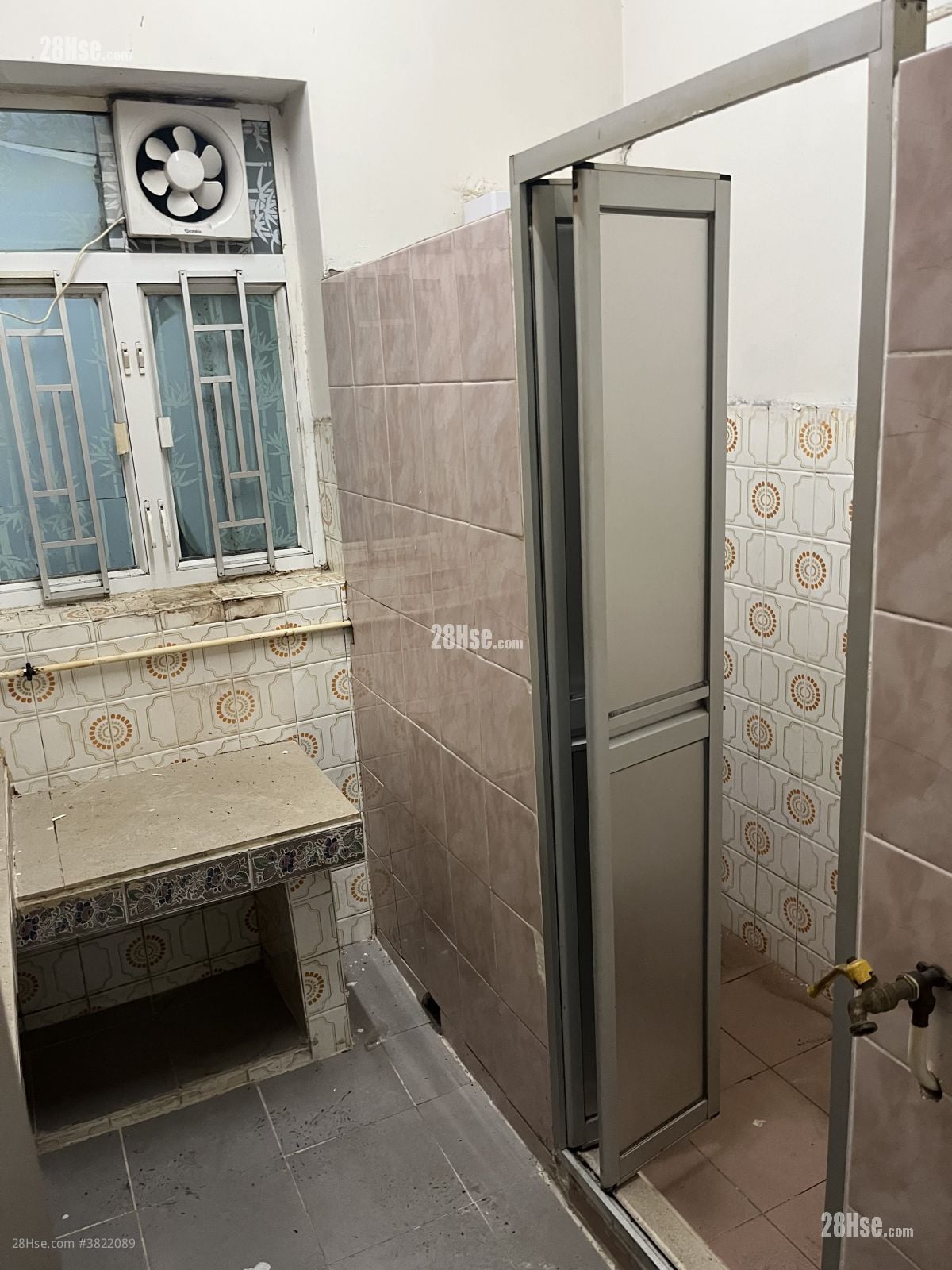Shek Po Tsuen Rental 3 Bedrooms , 1 Bathroom 700 ft²