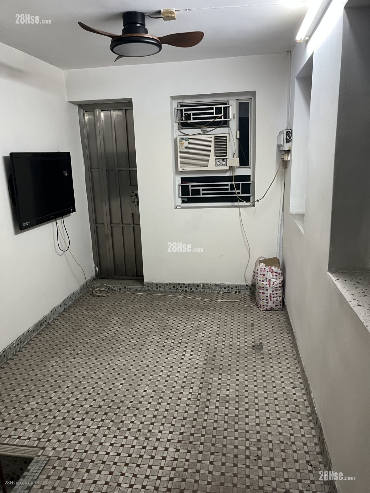 Shek Po Tsuen Rental 3 Bedrooms , 1 Bathroom 700 ft²