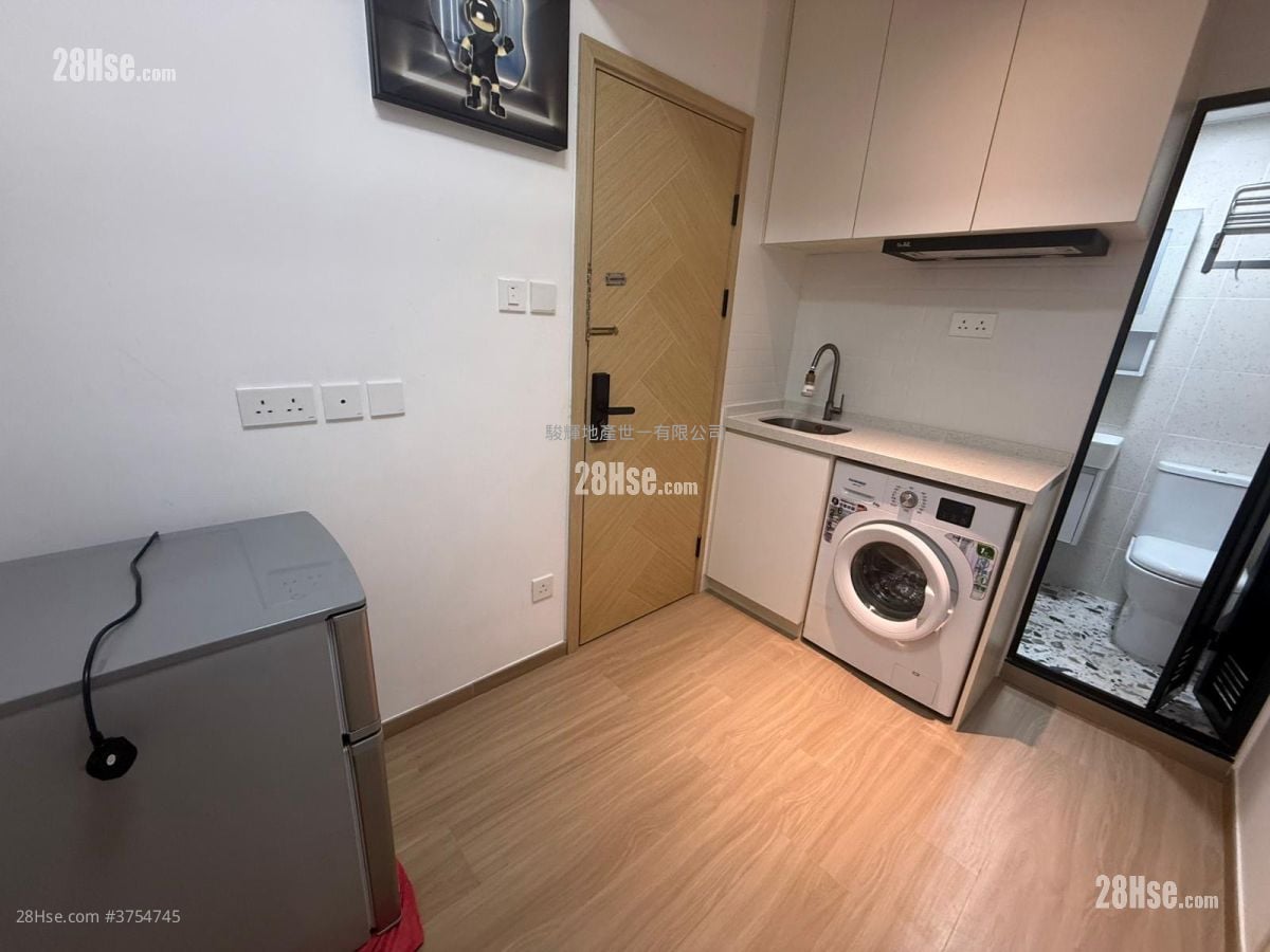 有利大廈 租盤 開放式間隔 , 1 浴室 150 平方呎