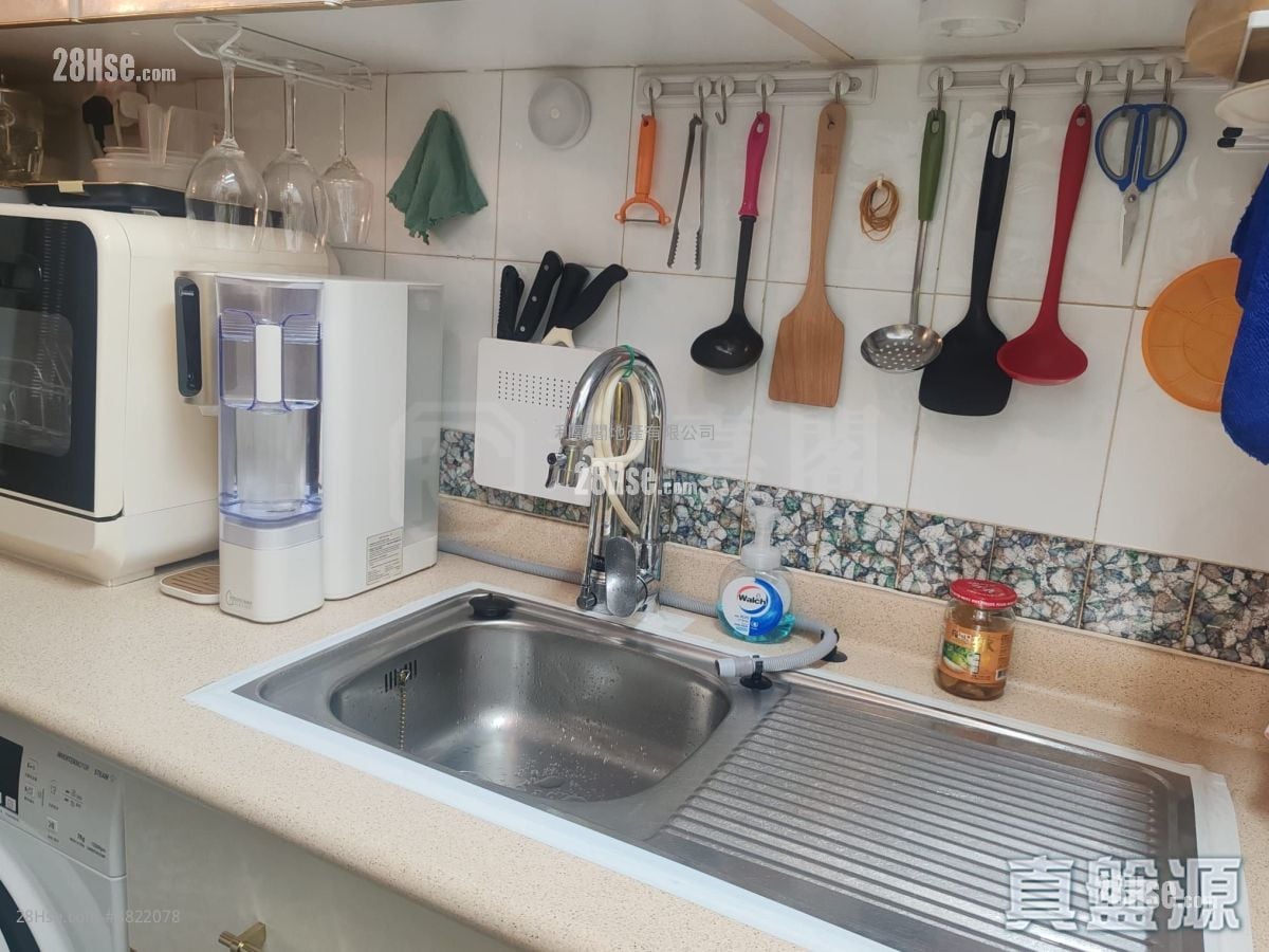 Greenpark Villa Sell 3 Bedrooms , 2 Bathrooms 716 ft²