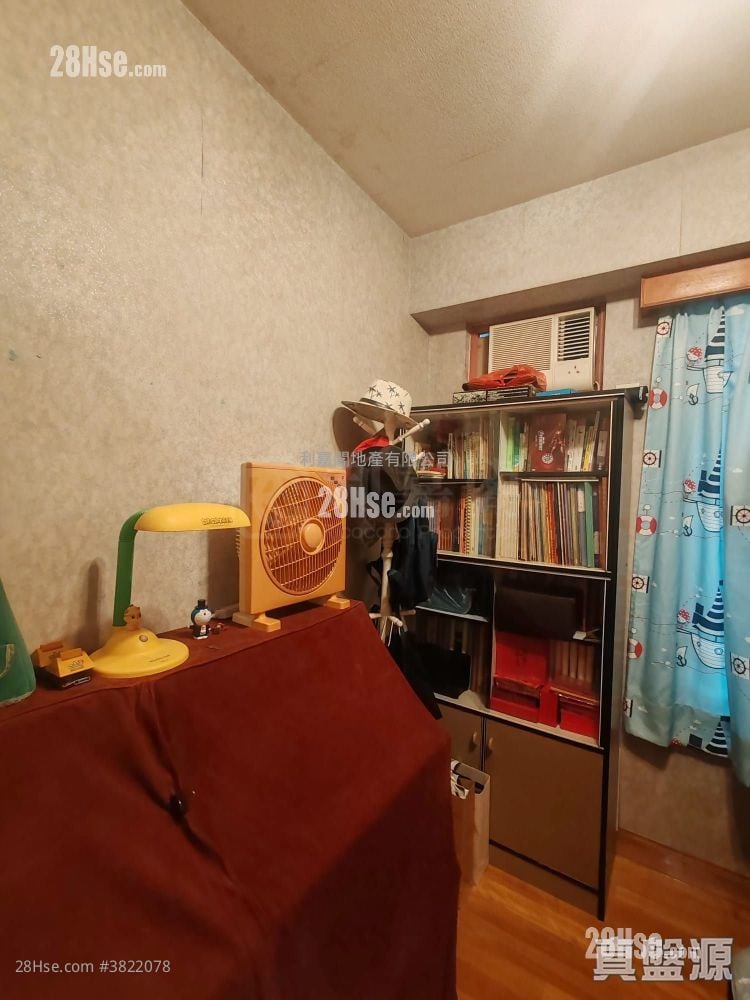 Greenpark Villa Sell 3 Bedrooms , 2 Bathrooms 716 ft²