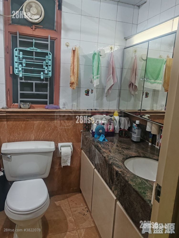 Greenpark Villa Sell 3 Bedrooms , 2 Bathrooms 716 ft²