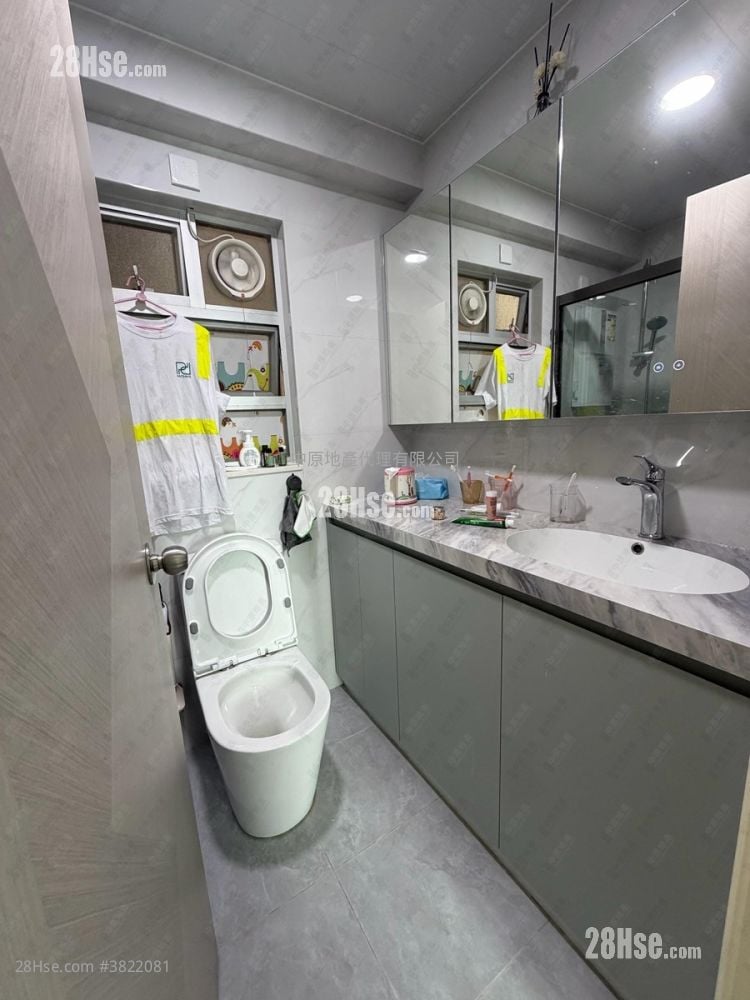 Mountain Shore Rental 2 Bedrooms , 1 Bathroom 474 ft²