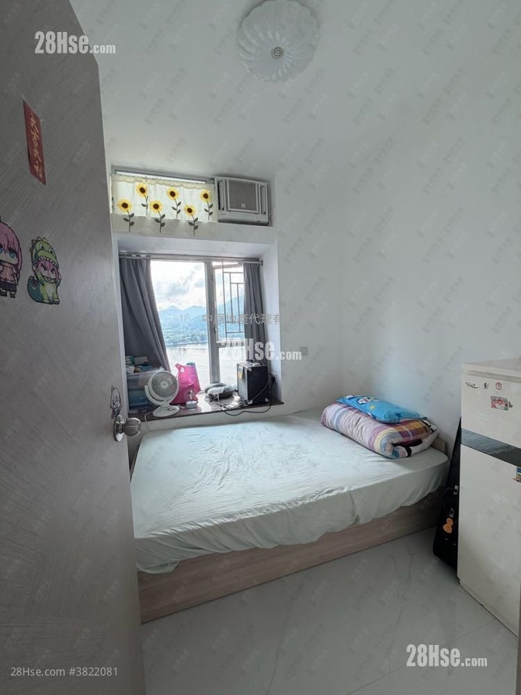 Mountain Shore Rental 2 Bedrooms , 1 Bathroom 474 ft²