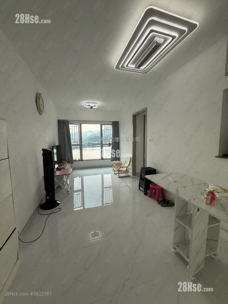 Mountain Shore Rental 2 Bedrooms , 1 Bathroom 474 ft²