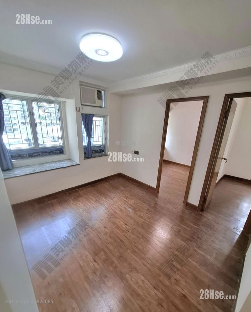 New Kwai Fong Gardens Sell 2 Bedrooms 415 ft²