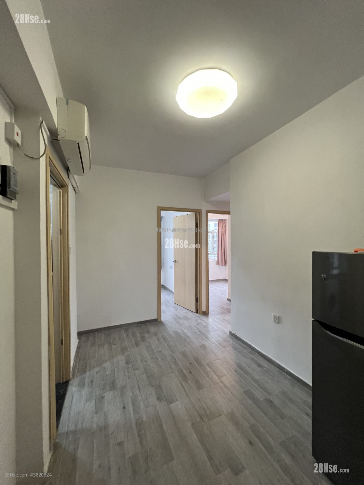 南昌戲院大廈 租盤 3 房 , 1 浴室 381 平方呎