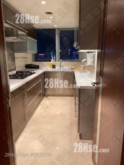 君臨天下 租盤 3 房 , 2 浴室 1,049 平方呎