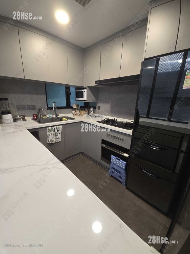 茵翠豪庭 售盤 3 房 795 平方呎