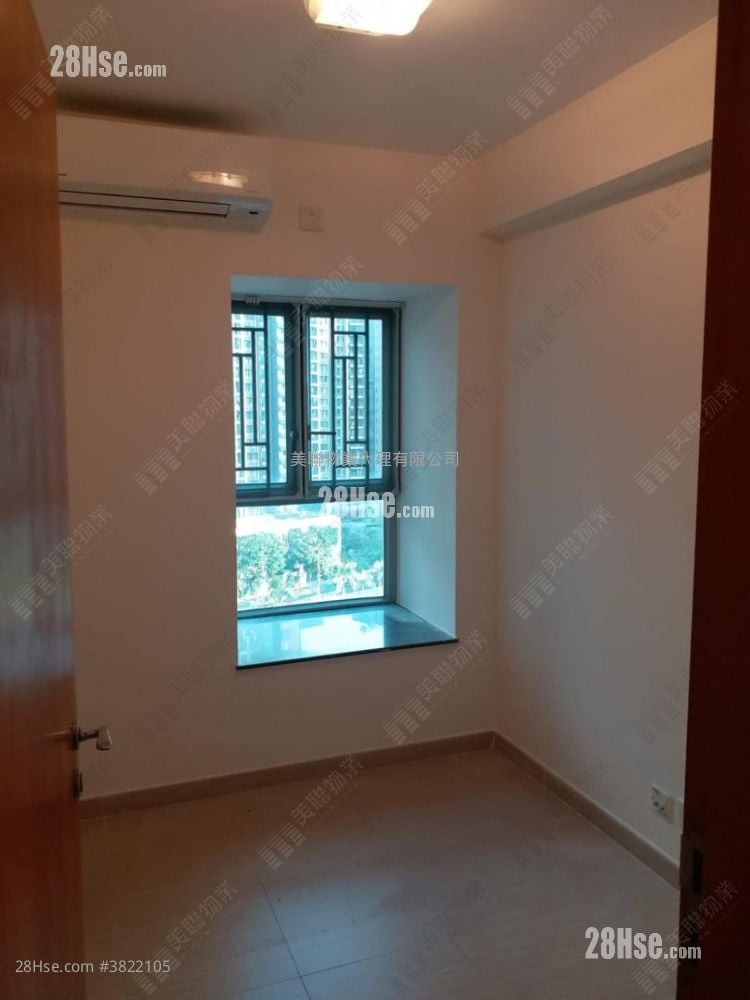 Park Central Sell 3 Bedrooms , 2 Bathrooms 668 ft²