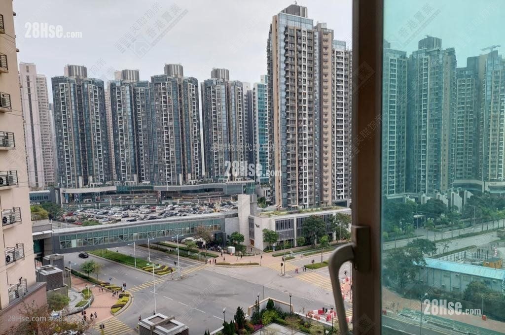 Park Central Sell 3 Bedrooms , 2 Bathrooms 668 ft²