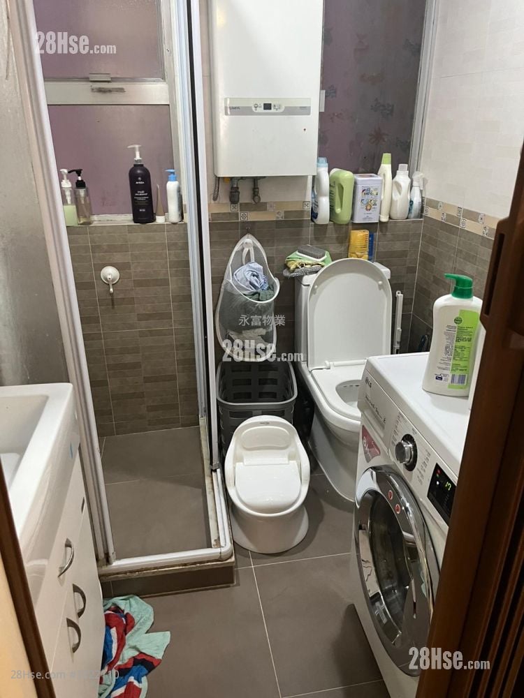 South China Mansion Sell 3 Bedrooms 583 ft²