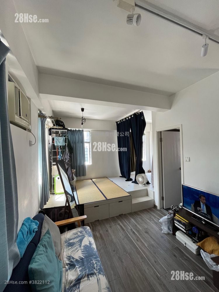 Elaine Court Sell Studio , 1 Bathroom 269 ft²