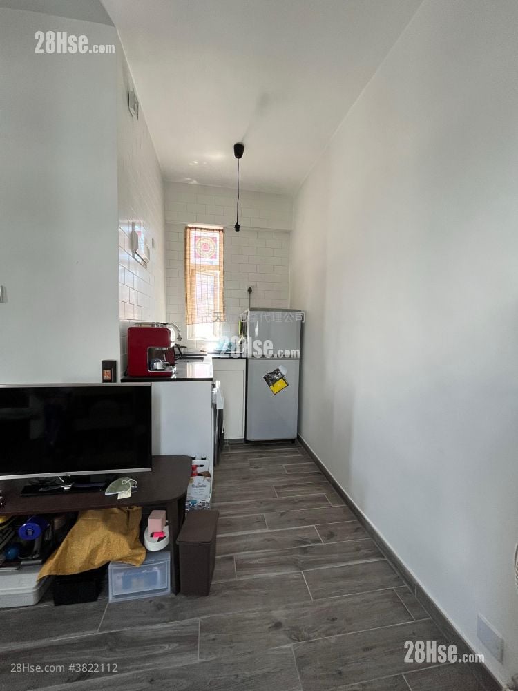 Elaine Court Sell Studio , 1 Bathroom 269 ft²