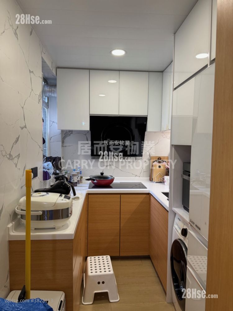 Riviera Gardens Sell 2 Bedrooms , 1 Bathroom 421 ft²