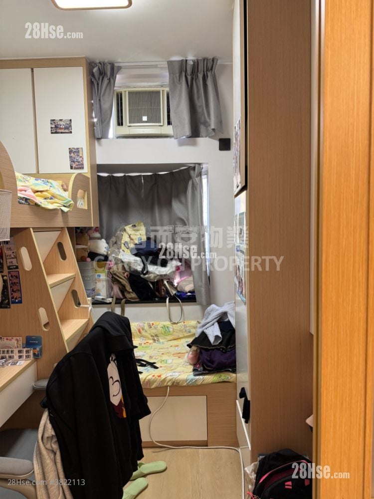 Riviera Gardens Sell 2 Bedrooms , 1 Bathroom 421 ft²