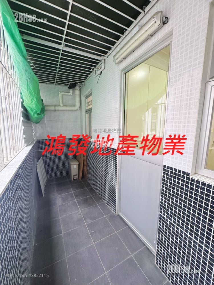 Lok Hing Mansion Sell 2 Bedrooms , 1 Bathroom 372 ft²
