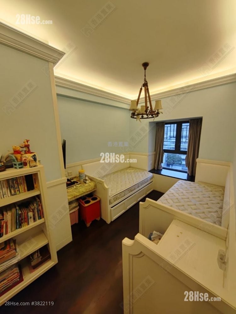 Dunbar Place Sell 4 Bedrooms 1,829 ft²