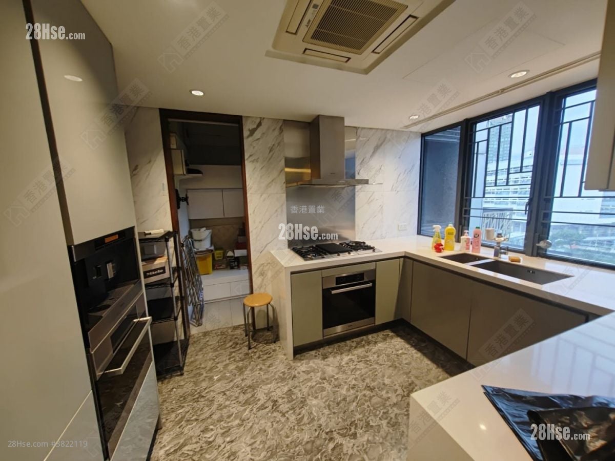 Dunbar Place Sell 4 Bedrooms 1,829 ft²